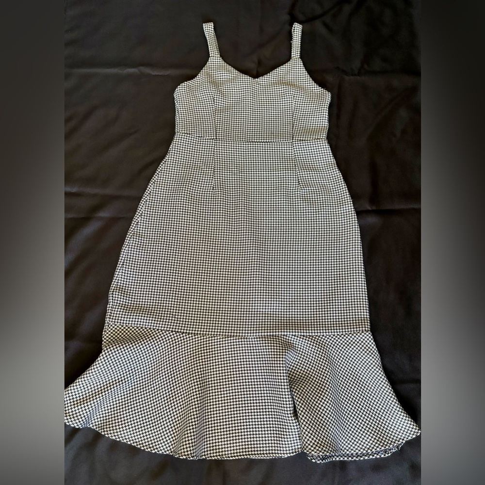 SHEIN Daisy Mermaid Dress Size Large Black & Silver Pattern Zipper Polyester